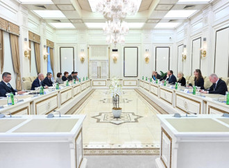 Milli Məclisin sədri Estoniyanın xarici işlər naziri ilə görüşüb