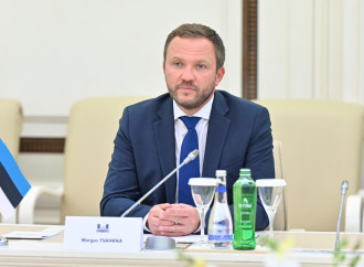 Milli Məclisin sədri Estoniyanın xarici işlər naziri ilə görüşüb