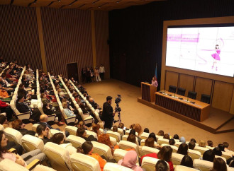 Yeni Klinikada “Çəhrayı lent” adlı maarifləndirmə seminarı baş tutub