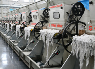 Prezident İlham Əliyev Sabirabadda pambıq emalı zavodunun fəaliyyəti ilə tanış olub