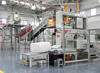 Prezident İlham Əliyev Sabirabadda pambıq emalı zavodunun fəaliyyəti ilə tanış olub