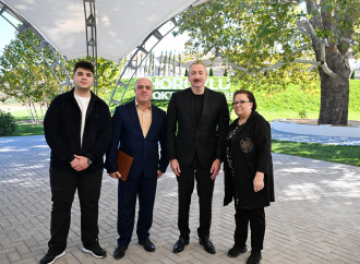 Prezident İlham Əliyev Cəbrayıl rayonunun Horovlu kəndinin sakinlərinə mənzillərin açarlarını təqdim edib