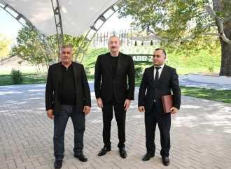 Prezident İlham Əliyev Cəbrayıl rayonunun Horovlu kəndinin sakinlərinə mənzillərin açarlarını təqdim edib