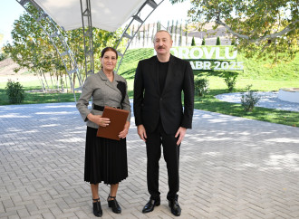 Prezident İlham Əliyev Cəbrayıl rayonunun Horovlu kəndinin sakinlərinə mənzillərin açarlarını təqdim edib