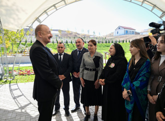 Prezident İlham Əliyev Cəbrayıl rayonunun Horovlu kəndinin sakinlərinə mənzillərin açarlarını təqdim edib