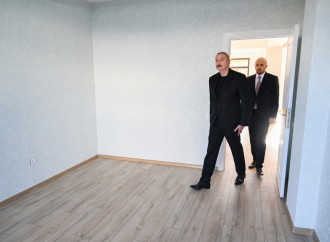 Prezident İlham Əliyev Zəngilan şəhərində 104 mənzilli yaşayış kompleksində görülmüş işlərlə tanış olub