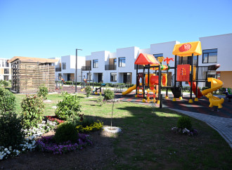 Prezident İlham Əliyev Zəngilan şəhərində 104 mənzilli yaşayış kompleksində görülmüş işlərlə tanış olub