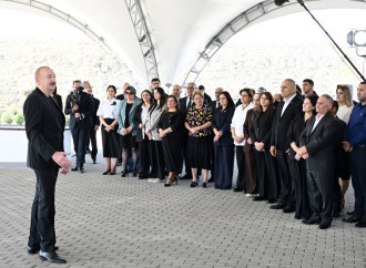 Prezident İlham Əliyev Zəngilanın Məmmədbəyli və Ağalı kəndlərinin sakinlərinə mənzillərin açarlarını təqdim edib