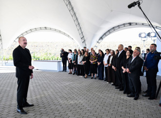 Prezident İlham Əliyev Zəngilanın Məmmədbəyli və Ağalı kəndlərinin sakinlərinə mənzillərin açarlarını təqdim edib