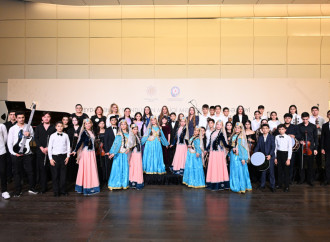 Heydər Əliyev Fondunun dəstəyi ilə alınan musiqi alətlərinin təqdimatı olub