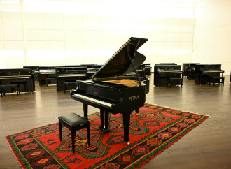 Heydər Əliyev Fondunun dəstəyi ilə alınan musiqi alətlərinin təqdimatı olub