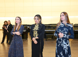 Heydər Əliyev Fondunun dəstəyi ilə alınan musiqi alətlərinin təqdimatı olub