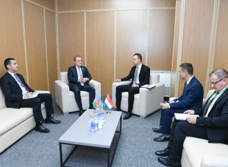 Ceyhun Bayramov Peter Siyarto ilə görüşüb