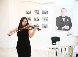 Heydər Əliyev Fondunun vitse-prezidenti Leyla Əliyeva Bülbül adına Orta İxtisas Musiqi Məktəbində olub