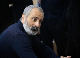 Məhkəmədə Arayik Harutyunla, Levon Mnatsakanyanla, Bako Sahakyanla, David Manukyanla və Arkadi Qukasyanla bağlı sübutlar elan olunub