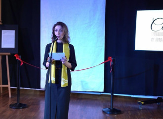 Zəfər Günü ərəfəsində Azərbaycan xalçası Polşa Muzeyinə hədiyyə olunub