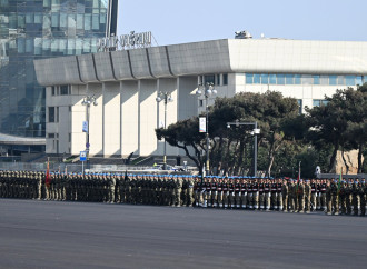 Prezident İlham Əliyev, birinci xanım Mehriban Əliyeva, Türkiyə Prezidenti Rəcəb Tayyib Ərdoğan, Pakistan Baş naziri Məhəmməd Şahbaz Şərif hərbi paradda iştirak edirlər
