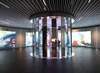 Prezident İlham Əliyev və Birinci xanım Mehriban Əliyeva Bakıda Zəfər abidəsini ziyarət edib və Zəfər muzeyinin açılışında iştirak ediblər