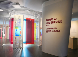 Prezident İlham Əliyev və Birinci xanım Mehriban Əliyeva Bakıda Zəfər abidəsini ziyarət edib və Zəfər muzeyinin açılışında iştirak ediblər