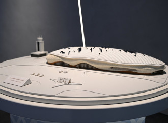 Prezident İlham Əliyev və Birinci xanım Mehriban Əliyeva Bakıda Zəfər abidəsini ziyarət edib və Zəfər muzeyinin açılışında iştirak ediblər