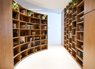 Prezident İlham Əliyev və Birinci xanım Mehriban Əliyeva Bakıda Zəfər abidəsini ziyarət edib və Zəfər muzeyinin açılışında iştirak ediblər