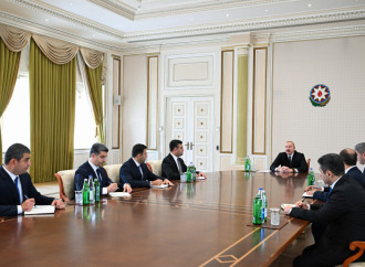 Prezident İlham Əliyev Naxçıvanda Prezidentin yeni səlahiyyətli nümayəndəsini və bir sıra rayonların icra hakimiyyətlərinə təyin olunan başçıları qəbul edib