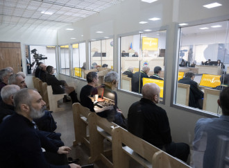 Ermənistan vətəndaşlarının məhkəməsində təqsirləndirilən şəxslərin cəzalandırılmasına dair prokurorların təklifləri səsləndirilib