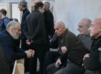 Ermənistan vətəndaşlarının məhkəməsində təqsirləndirilən şəxslərin cəzalandırılmasına dair prokurorların təklifləri səsləndirilib