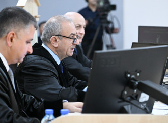 Ermənistan vətəndaşlarının məhkəməsində təqsirləndirilən şəxslərin cəzalandırılmasına dair prokurorların təklifləri səsləndirilib