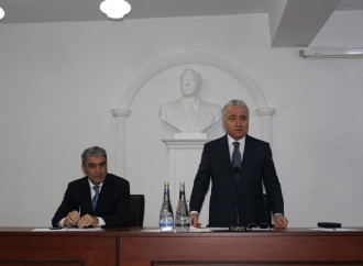 Balakən Rayon İcra Hakimiyyətinin başçısı kollektivə təqdim olunub