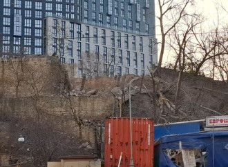 Kiyevə raket hücumu zamanı Azərbaycanın Ukraynadakı səfirliyinə ciddi ziyan dəyib, yaralanan yoxdur