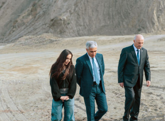 Heydər Əliyev Fondunun vitse-prezidenti Leyla Əliyeva Mingəçevirdə ekoloji aksiyalarda iştirak edib