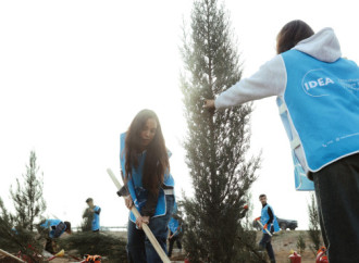 Heydər Əliyev Fondunun vitse-prezidenti Leyla Əliyeva Mingəçevirdə ekoloji aksiyalarda iştirak edib