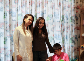 Leyla Əliyeva Mingəçevirdə şəhid ailəsini ziyarət edib, bir sıra sosial müəssisələrlə tanış olub