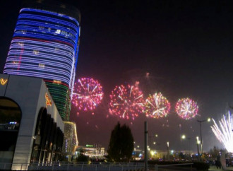 Daşkənddə Mərkəzi Asiya Dövlət Başçılarının 7-ci Məşvərət Görüşündə iştirak edən dövlət başçılarının şərəfinə atəşfəşanlıq olub