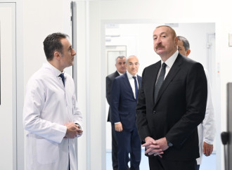 Prezident İlham Əliyev dərman preparatları istehsalı müəssisəsinin açılışında iştirak edib