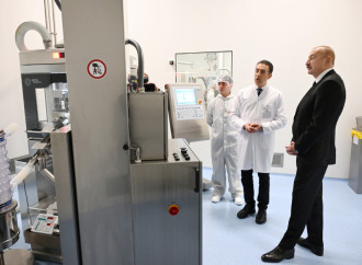 Prezident İlham Əliyev dərman preparatları istehsalı müəssisəsinin açılışında iştirak edib