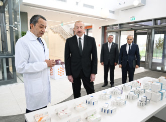 Prezident İlham Əliyev dərman preparatları istehsalı müəssisəsinin açılışında iştirak edib