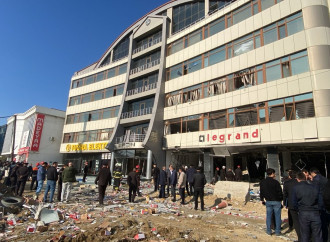 Nərimanovdakı partlayışda 7 nəfər xilas edilib - (FOTO/VİDEO)