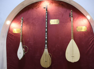 Astanada İncəsənət Muzeyinin təntənəli açılışı və ustad sənətkarların hazırladığı musiqi alətlərinin rəsmi təqdimatı keçirilib