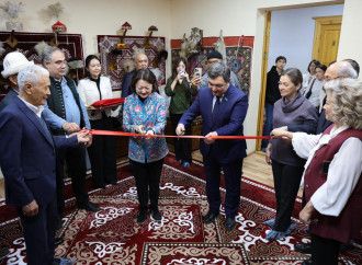 Astanada İncəsənət Muzeyinin təntənəli açılışı və ustad sənətkarların hazırladığı musiqi alətlərinin rəsmi təqdimatı keçirilib