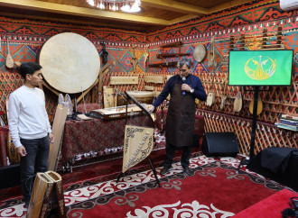 Astanada İncəsənət Muzeyinin təntənəli açılışı və ustad sənətkarların hazırladığı musiqi alətlərinin rəsmi təqdimatı keçirilib