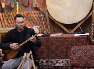 Astanada İncəsənət Muzeyinin təntənəli açılışı və ustad sənətkarların hazırladığı musiqi alətlərinin rəsmi təqdimatı keçirilib