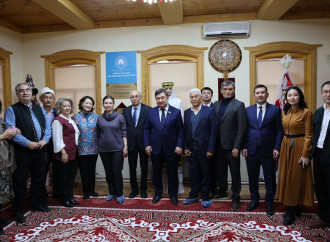 Astanada İncəsənət Muzeyinin təntənəli açılışı və ustad sənətkarların hazırladığı musiqi alətlərinin rəsmi təqdimatı keçirilib