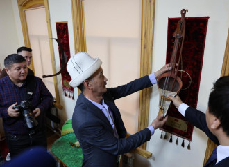 Astanada İncəsənət Muzeyinin təntənəli açılışı və ustad sənətkarların hazırladığı musiqi alətlərinin rəsmi təqdimatı keçirilib