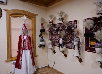 Astanada İncəsənət Muzeyinin təntənəli açılışı və ustad sənətkarların hazırladığı musiqi alətlərinin rəsmi təqdimatı keçirilib