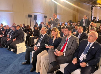 Hikmət Hacıyev və Armen Qriqoryan panel müzakirəsində iştirak ediblər