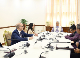 Heydər Əliyev Fondunun vitse-prezidenti Leyla Əliyeva və Bakı Media Mərkəzinin rəhbəri Arzu Əliyeva Dəkkədə Banqladeşin müvəqqəti hökumətinin Baş müşaviri ilə görüşüblər