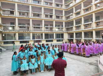 Heydər Əliyev Fondunun vitse-prezidenti Leyla Əliyeva və Bakı Media Mərkəzinin rəhbəri Arzu Əliyeva Dəkkədə uşaq evini ziyarət ediblər