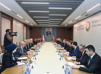 Ceyhun Bayramov iranlı həmkarı ilə Şərqi Zəngəzur və Naxçıvan MR arasında nəqliyyat layihələrini müzakirə edib